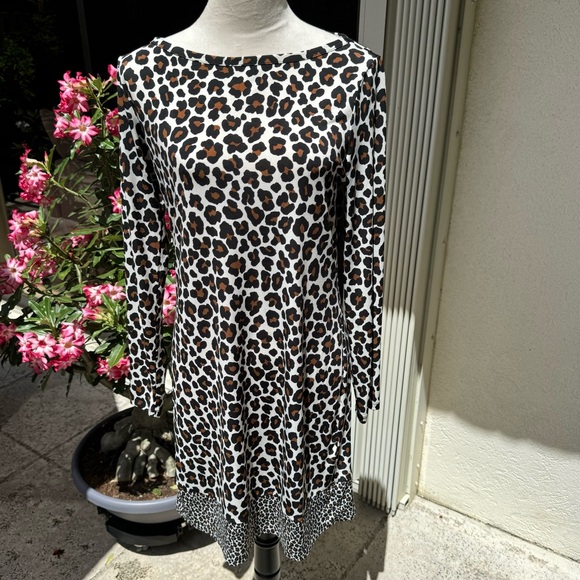 MICHAEL KORS. Leopard-Print Shift Dress.  Ultra-elegant Silhouette. Size… - Picture 3 of 8